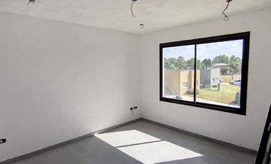 Casa en Venta Santa Elisa, Pilar del Este
