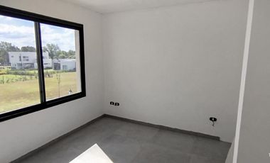 Casa en Venta Santa Elisa, Pilar del Este