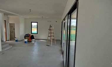 Casa en Venta Santa Elisa, Pilar del Este