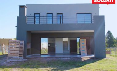 Casa en Venta Santa Elisa, Pilar del Este