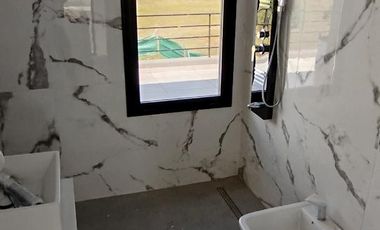 Casa en Venta Santa Elisa, Pilar del Este