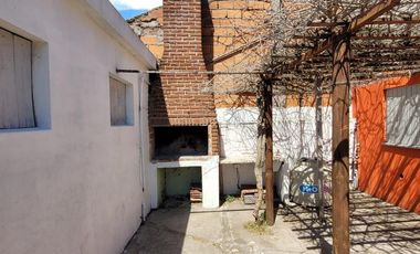 |CASA CON TODOS LOS SERVICIOS EN ZONA ALTA DE  MAR DE AJO|