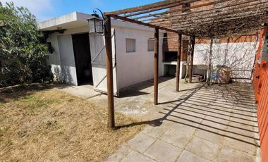 |CASA CON TODOS LOS SERVICIOS EN ZONA ALTA DE  MAR DE AJO|