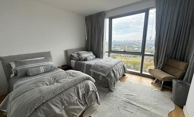 Venta con Renta  Piso Alto  - 400Mts   Terraza - Complejo Al Rio TORRE 2 - Vicente López