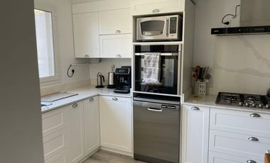 VENTA Casa de 270m2 con Habitaciones 4 y Pileta en el Barrio Rincón de Emilio - Neuquen