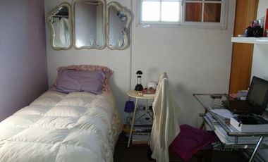 TRIPLEX DE 4  AMB , COCHERA en Venta en Ramos Mejia