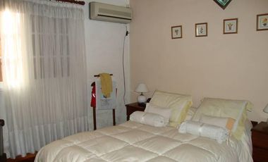 TRIPLEX DE 4  AMB , COCHERA en Venta en Ramos Mejia