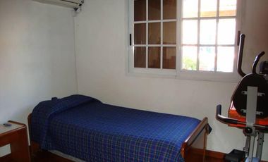 TRIPLEX DE 4  AMB , COCHERA en Venta en Ramos Mejia