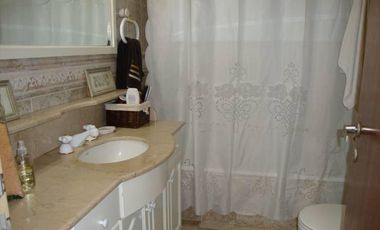TRIPLEX DE 4  AMB , COCHERA en Venta en Ramos Mejia