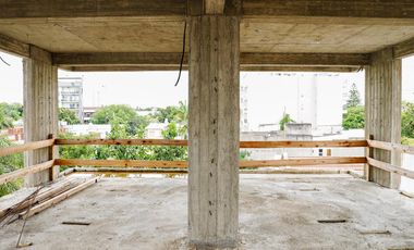 Departamento-venta 1 dormitorio-contrafrente-45  metros-Pozo -Avenida 7-La Plata