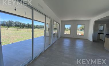VENTA Casa a ESTRENAR en Los Cardales, Barrio Monet