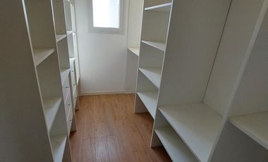3 DORMITORIOS, PLAYROOM y SERVICIO. LOTE INTERNO.
