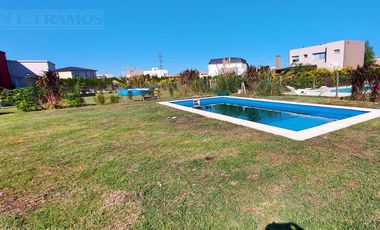 3 DORMITORIOS, PLAYROOM y SERVICIO. LOTE INTERNO.