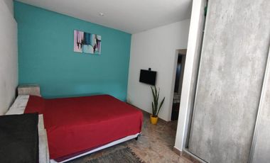 Venta Casa 2 dormitorios con cochera y jardín - Pueblo Esther