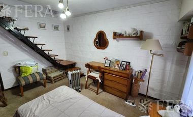 Venta casa de 4 ambientes con cochera y jardin en Ezpeleta