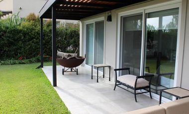 Venta casa 3 dormitorios en Country Nautico Isla Santa Monica, Delta