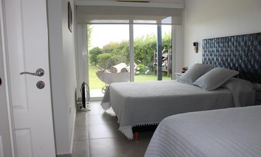 Venta casa 3 dormitorios en Country Nautico Isla Santa Monica, Delta