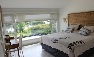 Venta casa 3 dormitorios en Country Nautico Isla Santa Monica, Delta