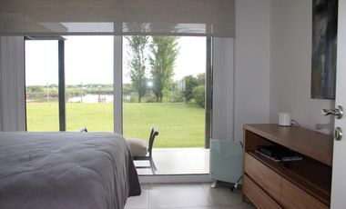 Venta casa 3 dormitorios en Country Nautico Isla Santa Monica, Delta