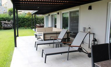 Venta casa 3 dormitorios en Country Nautico Isla Santa Monica, Delta