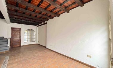 PH en venta - 4 Dormitorios 2 Baños - 162mts2 - La Plata