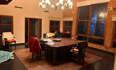 Casa en venta - 3 Dormitorios 3 Baños - Cochera - 2.000Mts2 - Escobar