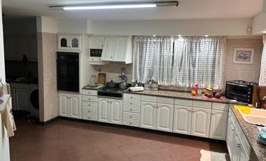 Casa en venta - 3 Dormitorios 3 Baños - Cochera - 2.000Mts2 - Escobar