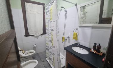 Fracción de 8800 metros sobre Av. Hipolito Yrigoyen, zona Cruce Varela
