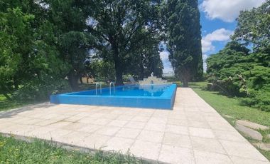 Fracción de 8800 metros sobre Av. Hipolito Yrigoyen, zona Cruce Varela