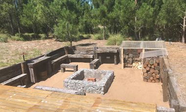 Venta Casa 5 Ambientes con Piscina en Costa Esmeralda.