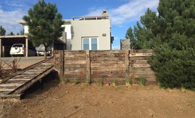 Venta Casa 5 Ambientes con Piscina en Costa Esmeralda.