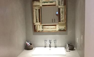 Venta Casa 5 Ambientes con Piscina en Costa Esmeralda.