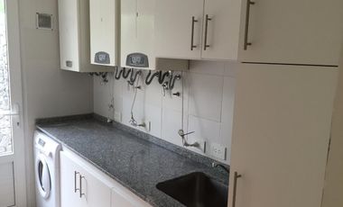 Venta Casa 5 Ambientes con Piscina en Costa Esmeralda.