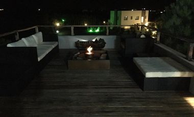 Venta Casa 5 Ambientes con Piscina en Costa Esmeralda.