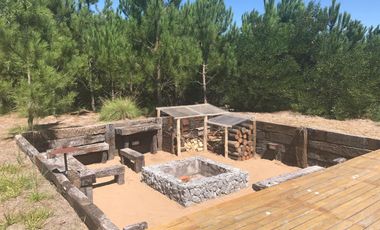 Venta Casa 5 Ambientes con Piscina en Costa Esmeralda.