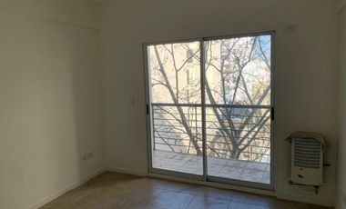 Yerbal 2600 Departamento 2 Ambientes Con Balcón Flores