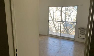 Yerbal 2600 Departamento 2 Ambientes Con Balcón Flores