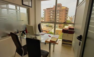 ALQUILER | PISO DE OFICINAS