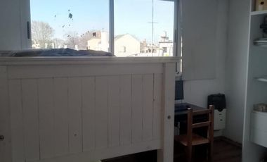 Casa en venta - 2 Dormitorios 2 Baños - 90mts2 - La Plata