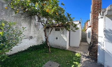 Casa de 3 ambientes , Garage ,Parrilla y  Fondo - San Vicente