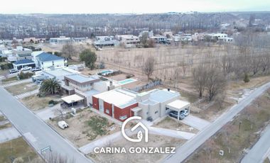 Casa en barrio privado los olivos Centenario 3 Dormitorios