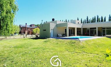 Casa en barrio privado los olivos Centenario 3 Dormitorios