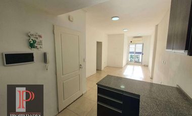 Departamento de 2 ambientes con cochera descubierta en Gerli