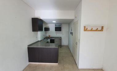 Departamento de 2 ambientes con cochera descubierta en Gerli