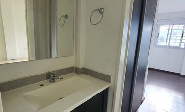 Departamento de 2 ambientes con cochera descubierta en Gerli
