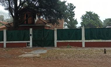 Casa y terreno en venta - 3 dormitorios 2 baños  - 800mts2 - San Bernardo Del Tuyu