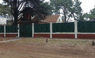 Casa y terreno en venta - 3 dormitorios 2 baños  - 800mts2 - San Bernardo Del Tuyu