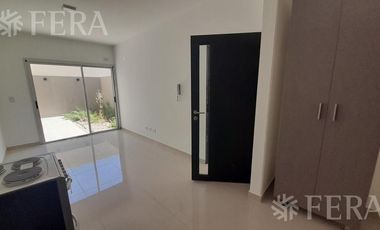 Venta de Departamento 2 ambientes con patio en Wilde (30409)