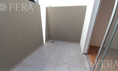 Venta de Departamento 2 ambientes con patio en Wilde (30409)