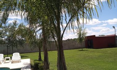 Casa en venta - 4 Dormitorios 3 Baños - 2.100Mts2 - Arana